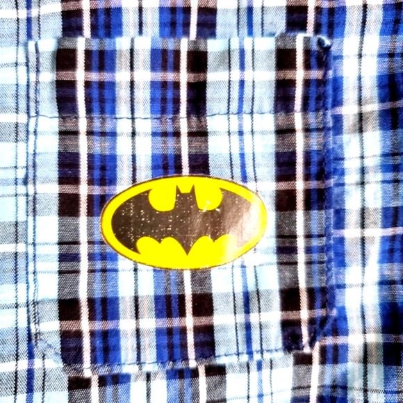 Batman Short Sleeve Shirt 2T - Picture 3 of 5